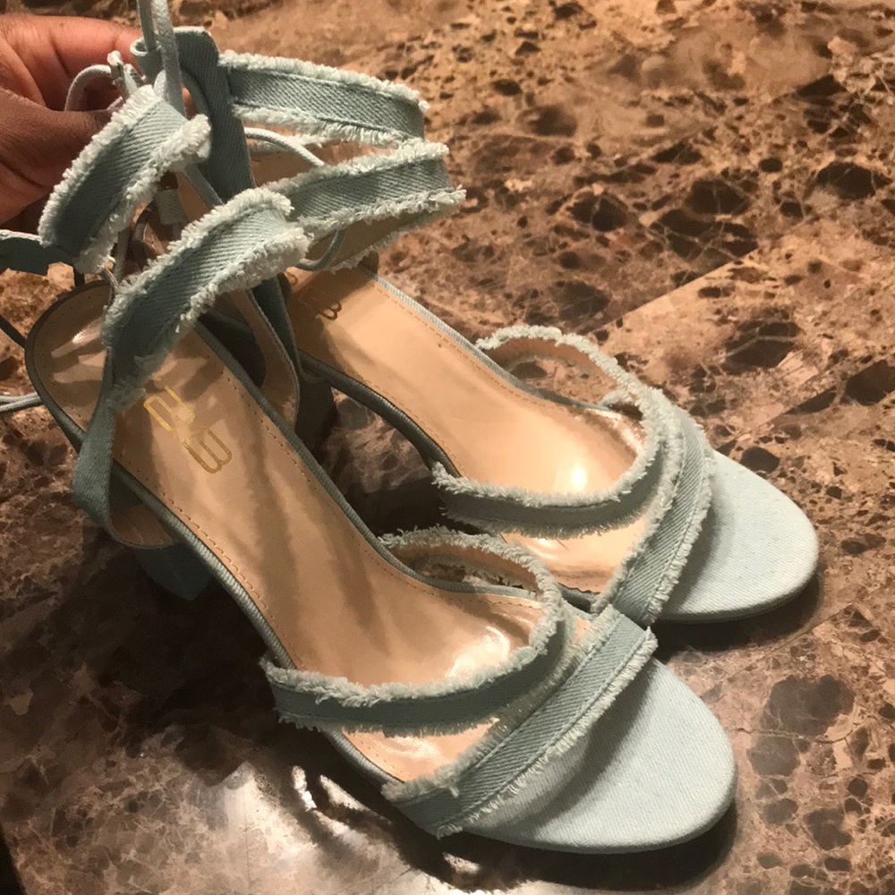 BLUE JEAN HEELS!!